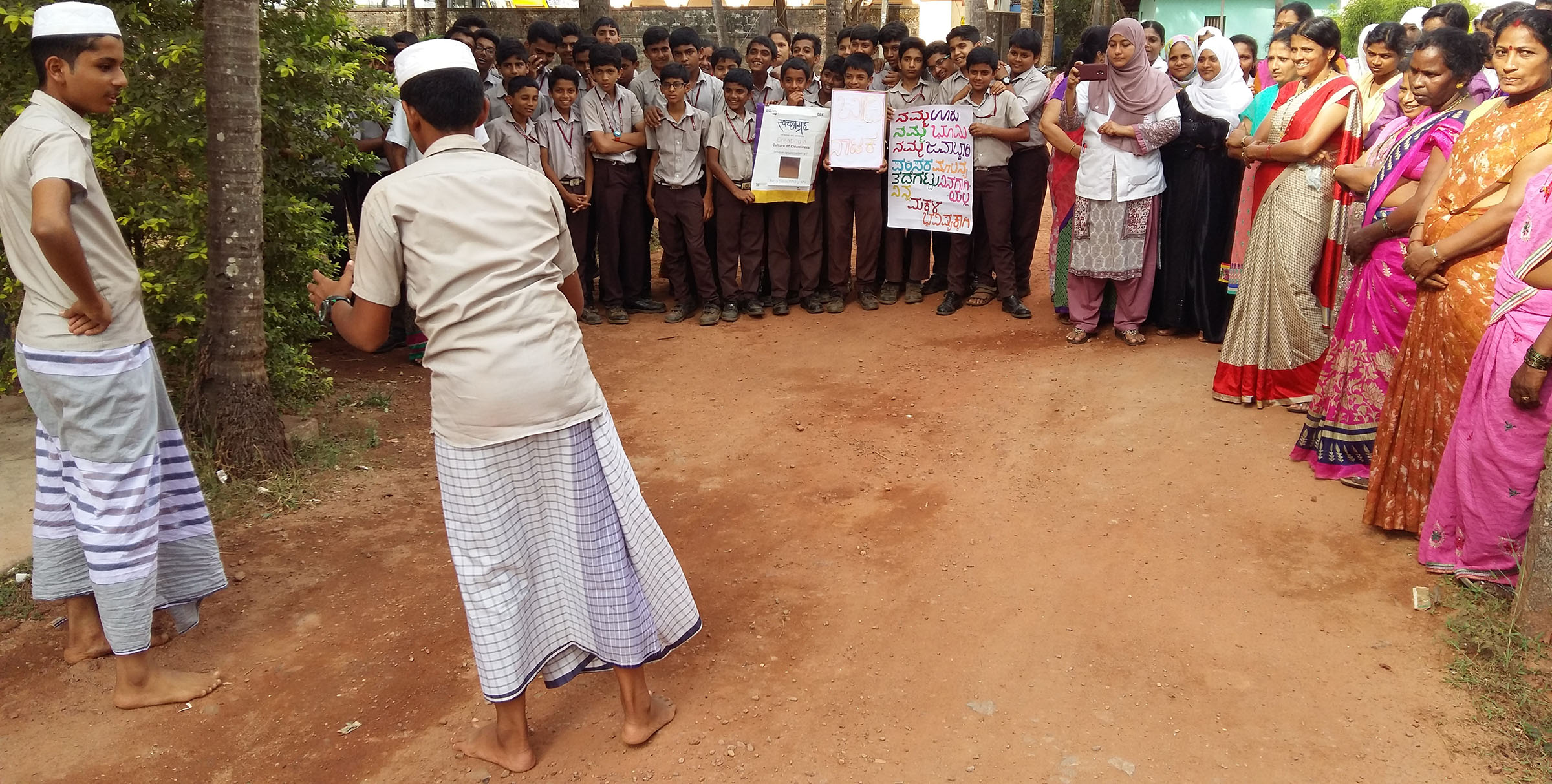 ಸಾಲಿಹಾತ್ ವಿದ್ಯಾರ್ಥಿಗಳಿಂದ ಬೀದಿ ನಾಟಕ